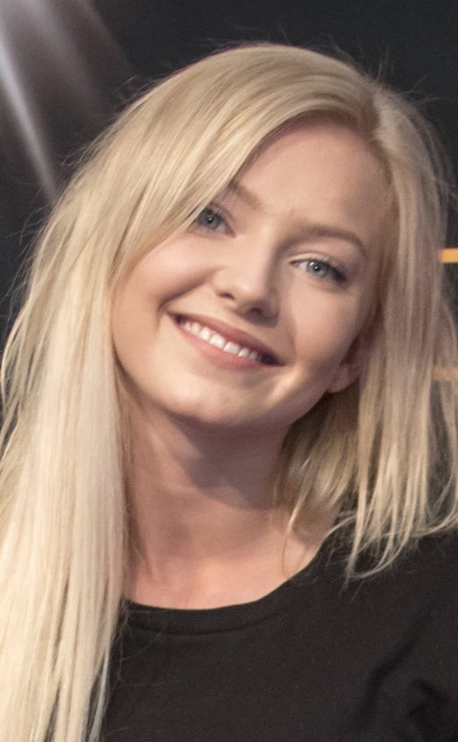 Astrid Smeplass All About Astrid S On Twitter P3 Gull 4lvin Her Birthday What She Did