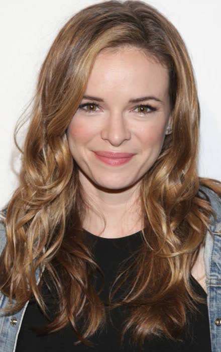 Danielle Panabaker - Height, Age, Bio, Weight, Body Measurements, Net Worth