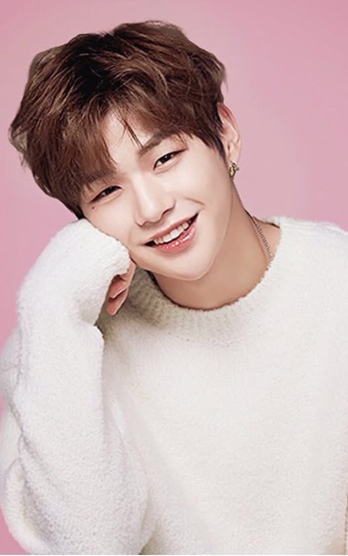 Kang Daniel - Bio, Age, Height, Weight, Net Worth, Facts and Family