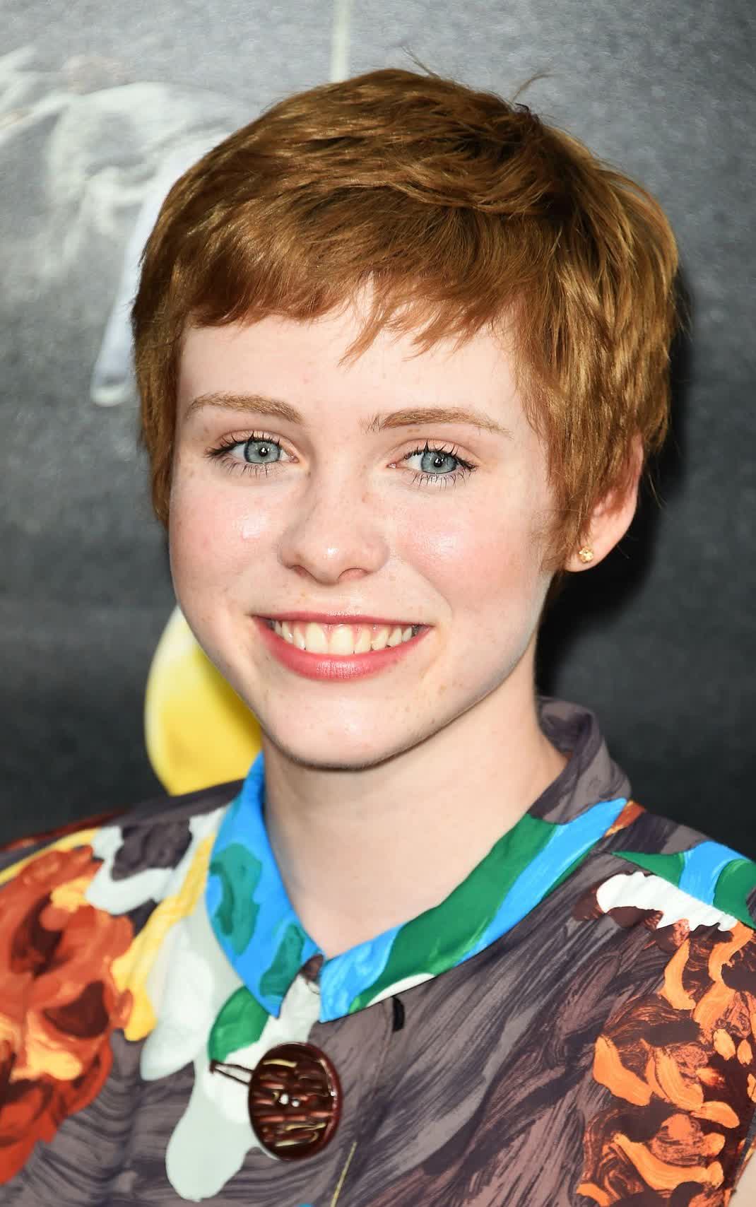 Sophia Lillis twin