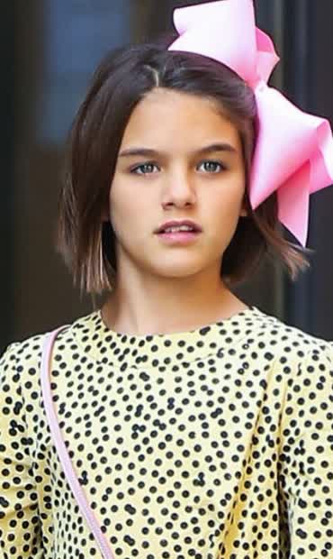 suri cruise eye color