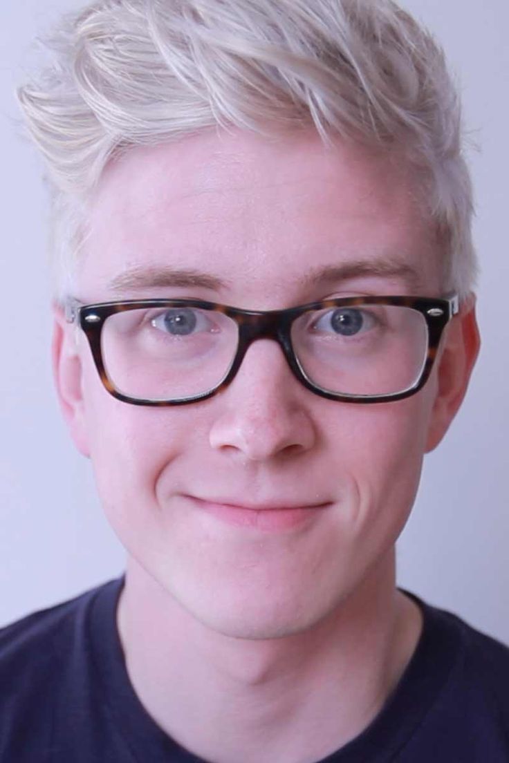 Tyler Oakley - Height, Age, Bio, Weight, Net Worth, Facts and Family