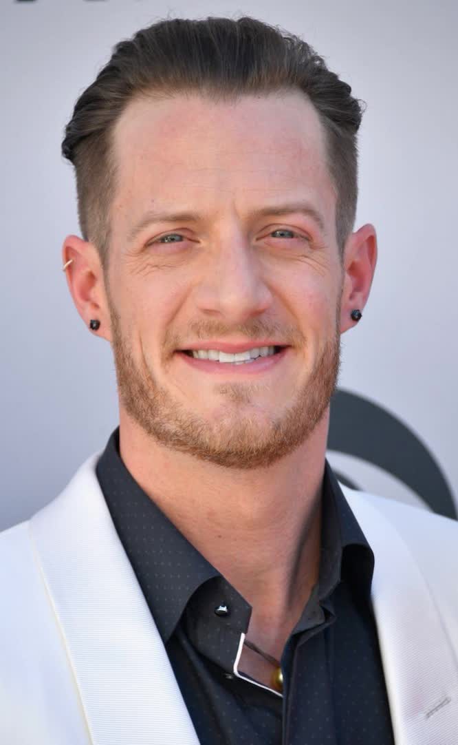 Tyler Hubbard - Bio, Age, Height, Weight, Net Worth, Facts 