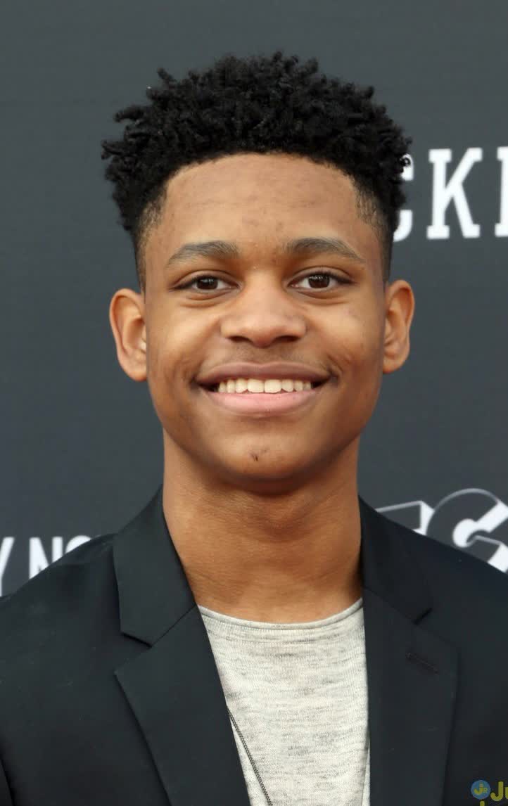 32-letni 173 cm wzrostu Tyler James Williams na zdjęciu z 2024" 